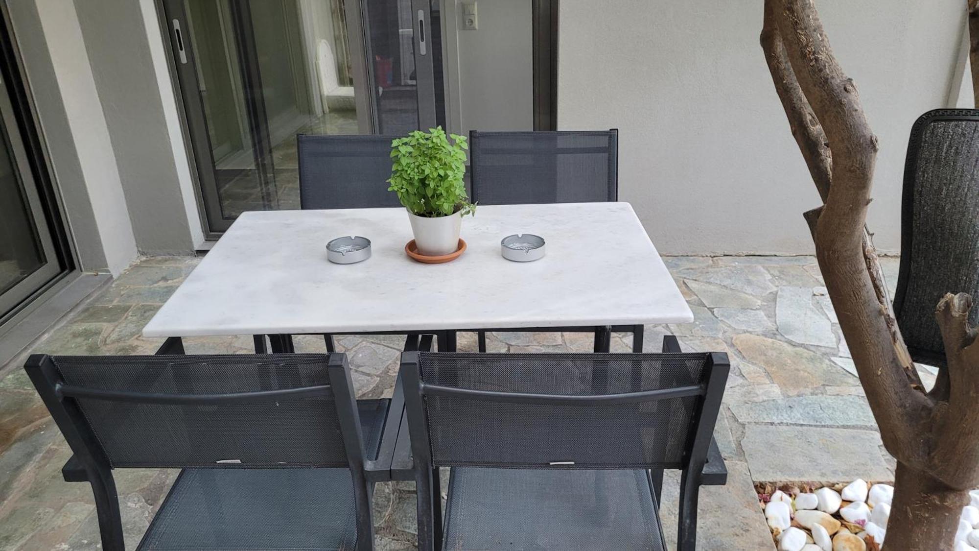 Charming Coastal Retreat Apartment Anavyssos Exterior photo